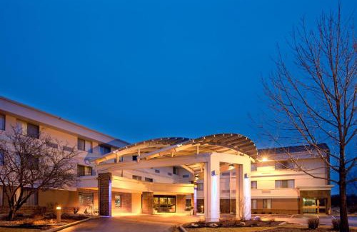 Wauwatosa Hotel | Holiday Inn Express Milwaukee - West Medical Center by IHG