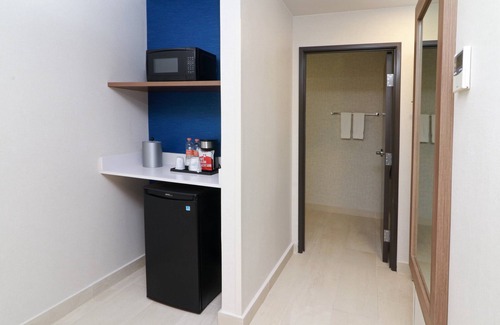 Monterrey Centro Hotel | Holiday Inn Express Monterrey Fundidora by IHG
