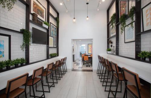 Lighthouse District Resort | Holiday Inn Express Monterey - Cannery Row by IHG