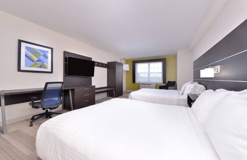 Mystic Hotel | Holiday Inn Express Mystic by IHG