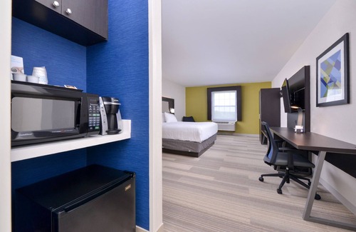 Mystic Hotel | Holiday Inn Express Mystic by IHG
