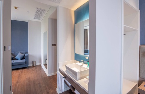 Chongchuan Hotel | Holiday Inn Express Nantong City Center, An Ihg Hotel
