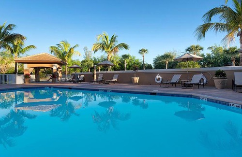Naples Hotel | Holiday Inn Express Naples Downtown 5th Avenue