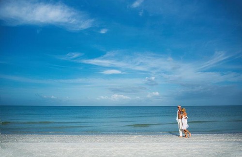 Naples Hotel | Holiday Inn Express Naples Downtown 5th Avenue