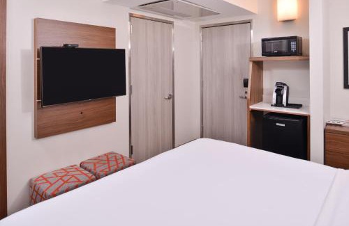 Arts/Warehouse District Hotel | Holiday Inn Express New Orleans - Arts District by IHG