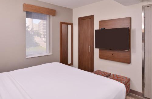Arts/Warehouse District Hotel | Holiday Inn Express New Orleans - Arts District by IHG