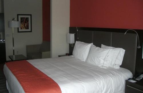 Maize Hotel | Holiday Inn Express Northwest Maize by IHG