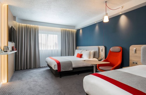 Cuddesdon Hotel | Holiday Inn Express Oxford-Kassam Stadium by IHG