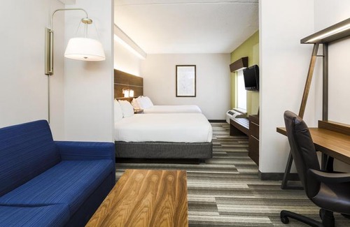 Oxford Valley Hotel | Holiday Inn Express Philadelphia NE - Langhorne