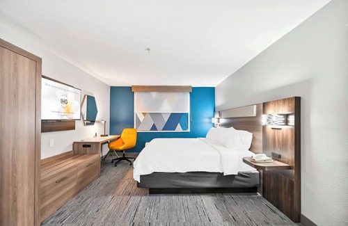 Palestine Hotel | Holiday Inn Express Palestine by IHG