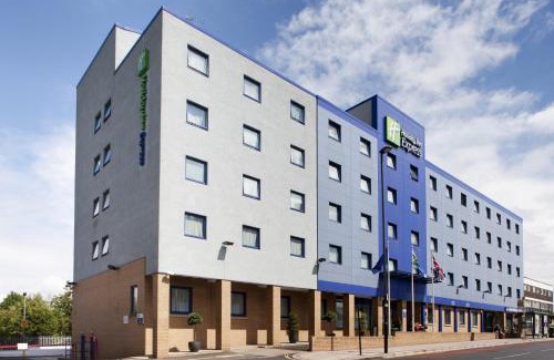 East Acton Hotel | Holiday Inn Express Park Royal by IHG