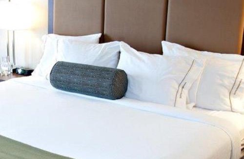 Pembroke Hotel | Holiday Inn Express Pembroke by IHG