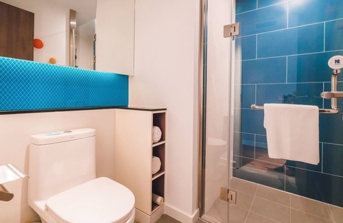 Chengdu Hotel | Holiday Inn Express Pengzhou Downtown by IHG