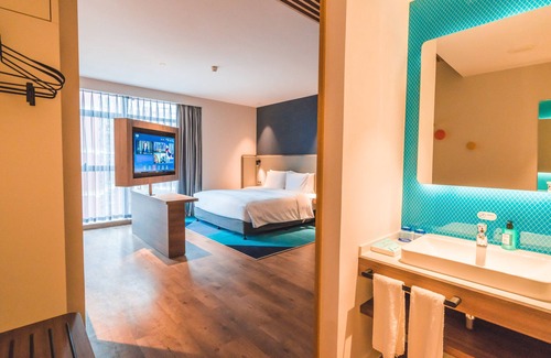 Chengdu Hotel | Holiday Inn Express Pengzhou Downtown by IHG