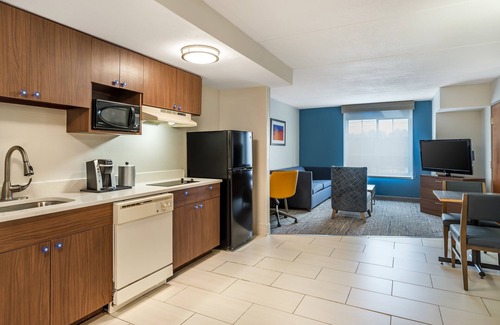 Petersburg Hotel | Holiday Inn Express Petersburg by IHG