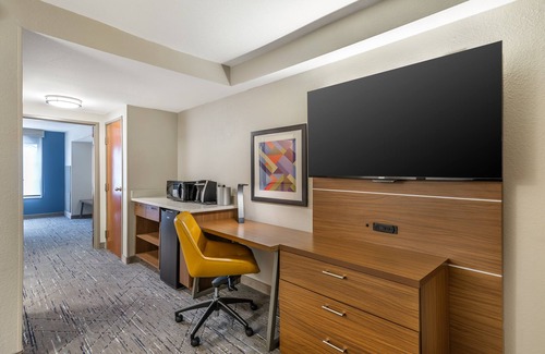 Petersburg Hotel | Holiday Inn Express Petersburg by IHG