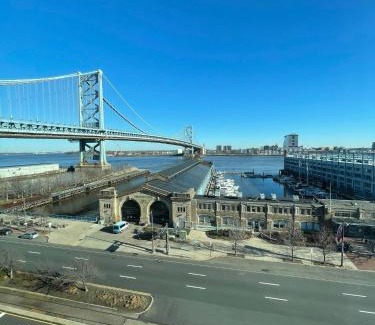 Old City Hotel | Holiday Inn Express Philadelphia Penn's Landing by IHG