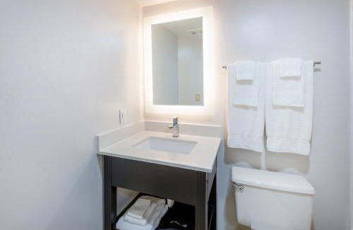 Bensalem Hotel | Holiday Inn Express Philadelphia NE-Bensalem by IHG