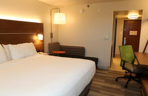 South Mountain Hotel | Holiday Inn Express Phoenix-Airport/University Drive by IHG