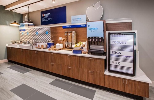 Plattsburgh Hotel | Holiday Inn Express - Plattsburgh by IHG