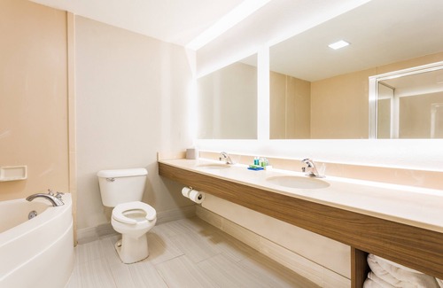 Plymouth Hotel | Holiday Inn Express Plymouth by IHG