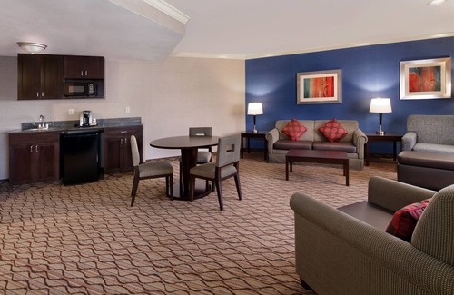 Port Hueneme Hotel | Holiday Inn Express Port Hueneme by IHG
