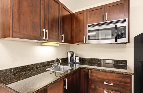 Gladstone Hotel | Holiday Inn Express Portland SE- Clackamas Area by IHG