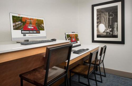 Puyallup Hotel | Holiday Inn Express Puyallup by IHG