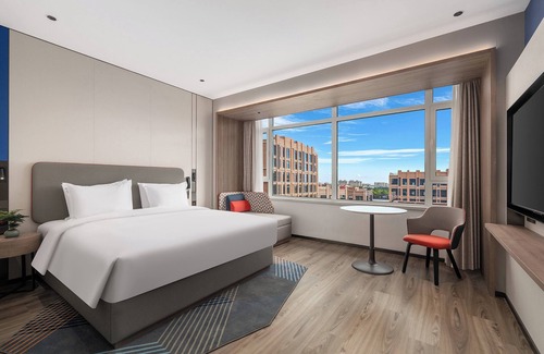 Chengyang Hotel | Holiday Inn Express Qingdao Hongdao Station by IHG