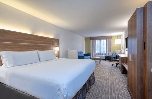 Radcliff Hotel | Holiday Inn Express Radcliff-Fort Knox by IHG