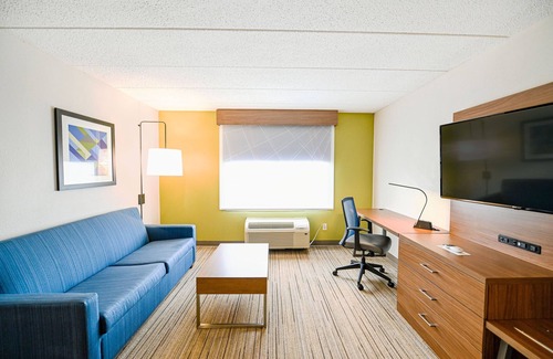 Sandston Hotel | Holiday Inn Express Richmond Airport by IHG