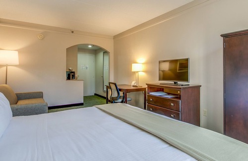 North Chesterfield Hotel | Holiday Inn Express Richmond - Midlothian Turnpike by IHG