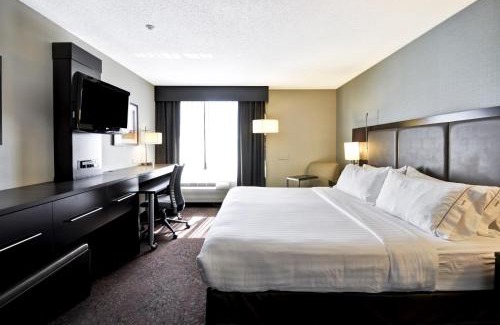 Romulus Hotel | Holiday Inn Express Romulus/Detroit Airport by IHG