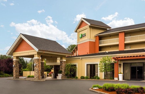 Roseburg Hotel | Holiday Inn Express Roseburg by IHG