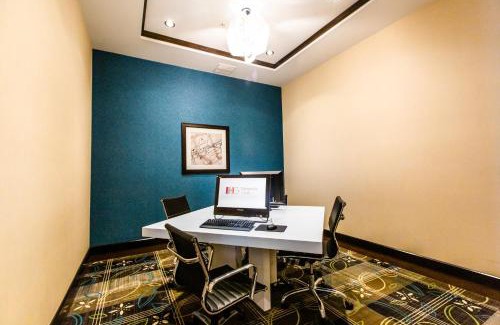 Spruce Grove Hotel | Holiday Inn Express & Suites Spruce Grove - Stony Plain by IHG
