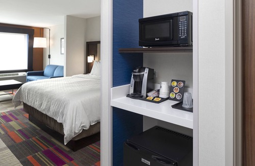 Bourbonnais Hotel | Holiday Inn Express & Suites Bourbonnais East - Bradley by IHG