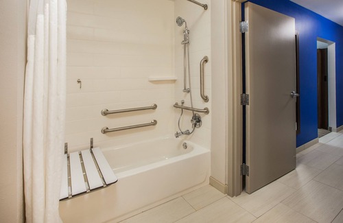 Bourbonnais Hotel | Holiday Inn Express & Suites Bourbonnais East - Bradley by IHG