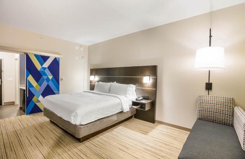 Southside Hotel | Holiday Inn Express & Suites Jacksonville - Town Center by IHG