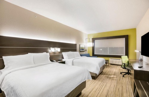 Southside Hotel | Holiday Inn Express & Suites Jacksonville - Town Center by IHG