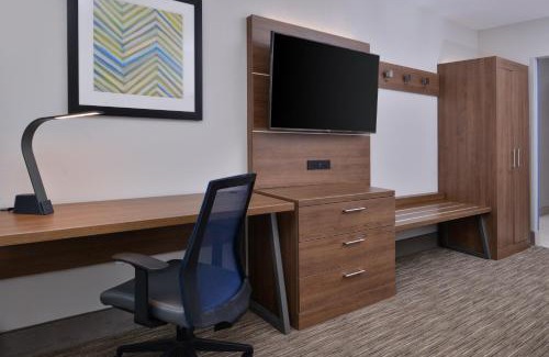 Marshalltown Hotel | Holiday Inn Express & Suites - Marshalltown by IHG
