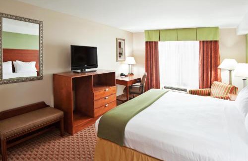 Niagara Falls Hotel | Holiday Inn Express & Suites Niagara Falls by IHG