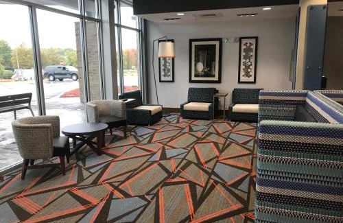 Simpsonville Hotel | Holiday Inn Express & Suites Greenville SE - Simpsonville by IHG