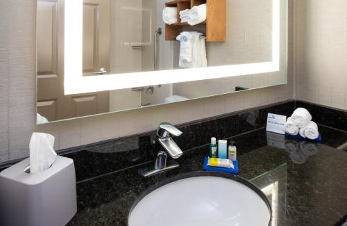 Burlingame Hotel | Holiday Inn Express San Francisco Airport South by IHG