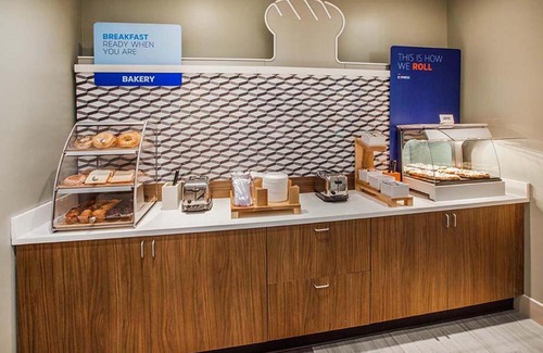 Burlingame Hotel | Holiday Inn Express San Francisco Airport South by IHG