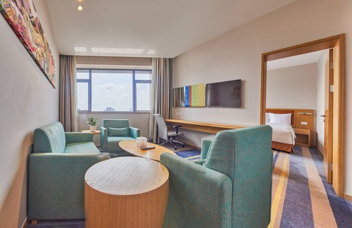 Putuo Hotel | Holiday Inn Express Shanghai Zhenping by IHG
