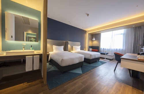 Xuhui Hotel | Holiday Inn Express Shanghai Jiading New City by IHG