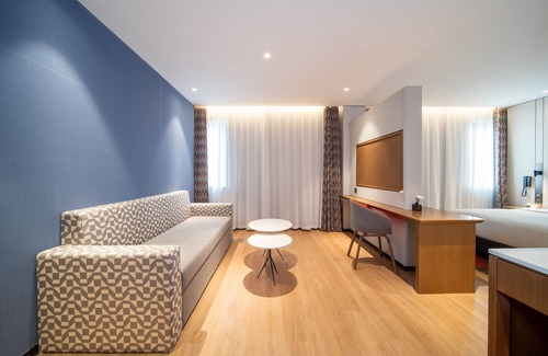 Minhang Hotel | Holiday Inn Express Shanghai Pujiang Lianhang Road by IHG