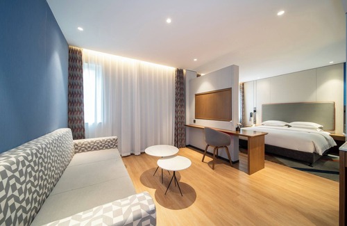 Minhang Hotel | Holiday Inn Express Shanghai Pujiang Lianhang Road by IHG