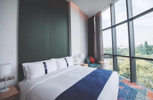 Songjiang Hotel | Holiday Inn Express Shanghai Songjiang Fangta by IHG