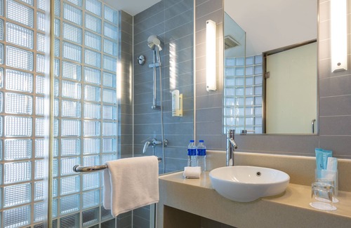 Jinqiao Hotel | Holiday Inn Express Shanghai Jinqiao Central by IHG